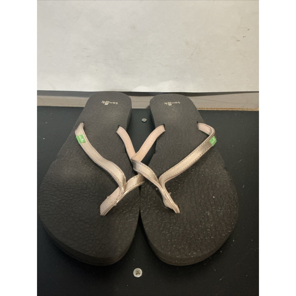 Sanuk Yoga Spree Silver Metallic Women Flip Flops Sandals 9 1097929